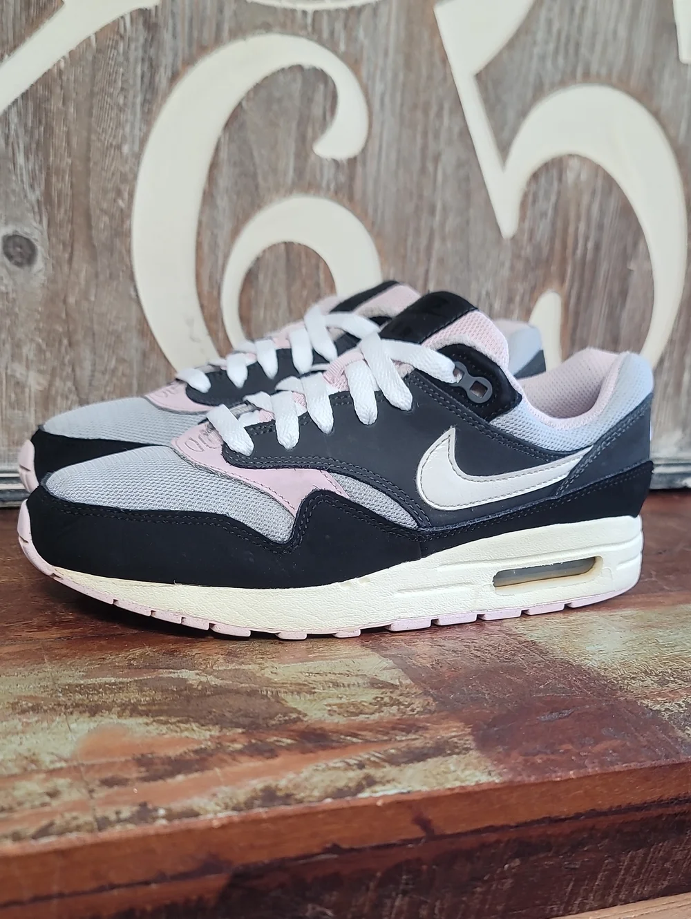 Nike Women’s Air Max 1 